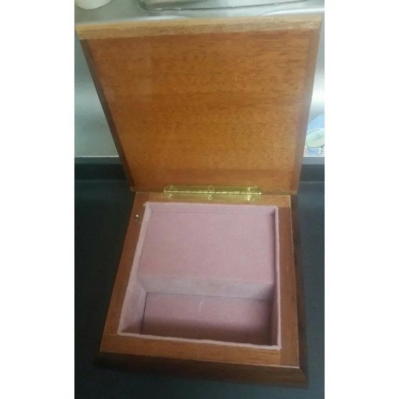 The Reco Music Box Collection by Sandra Kuck - Picture 2 of 5